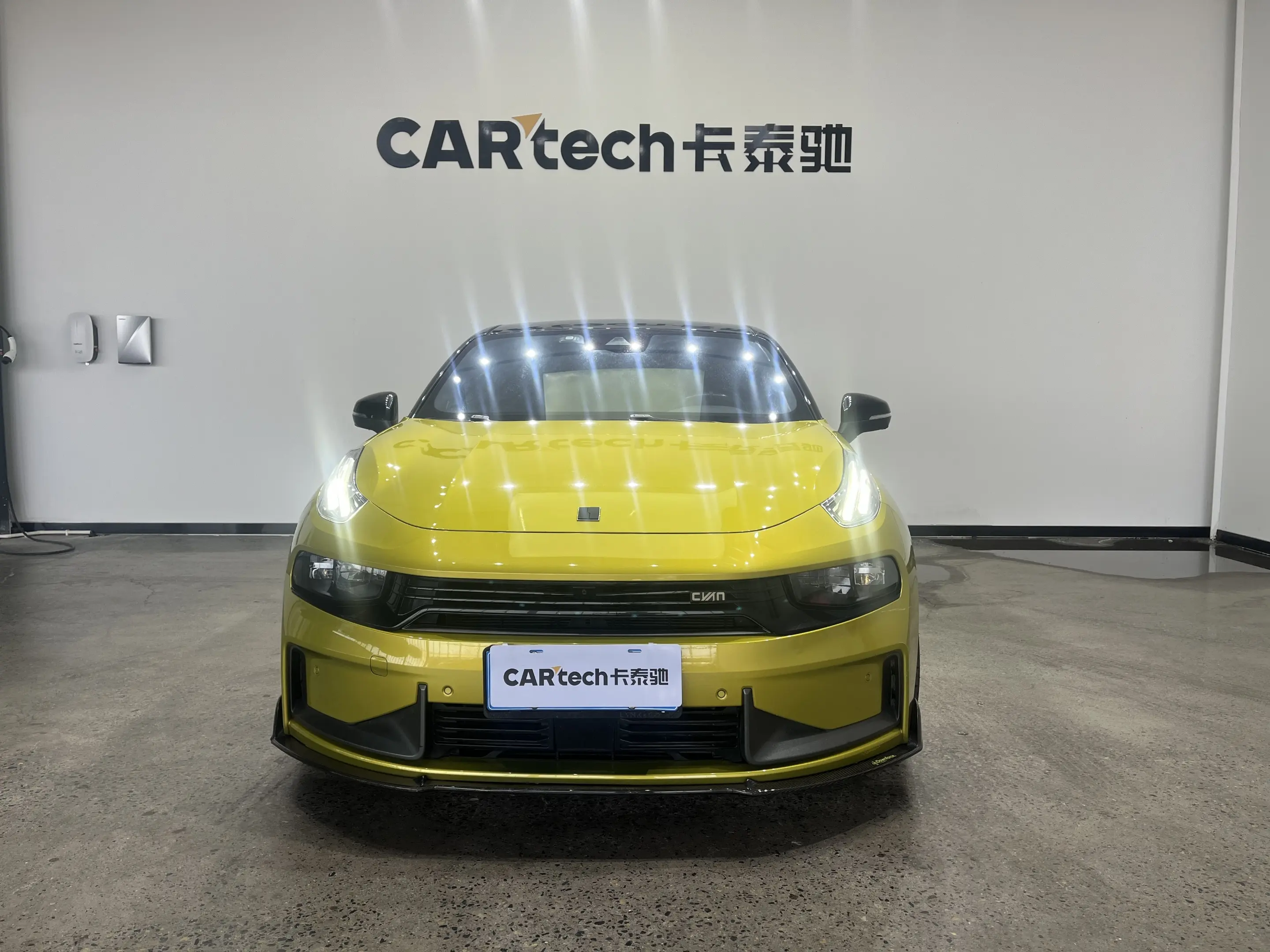 Lynk & Co 03