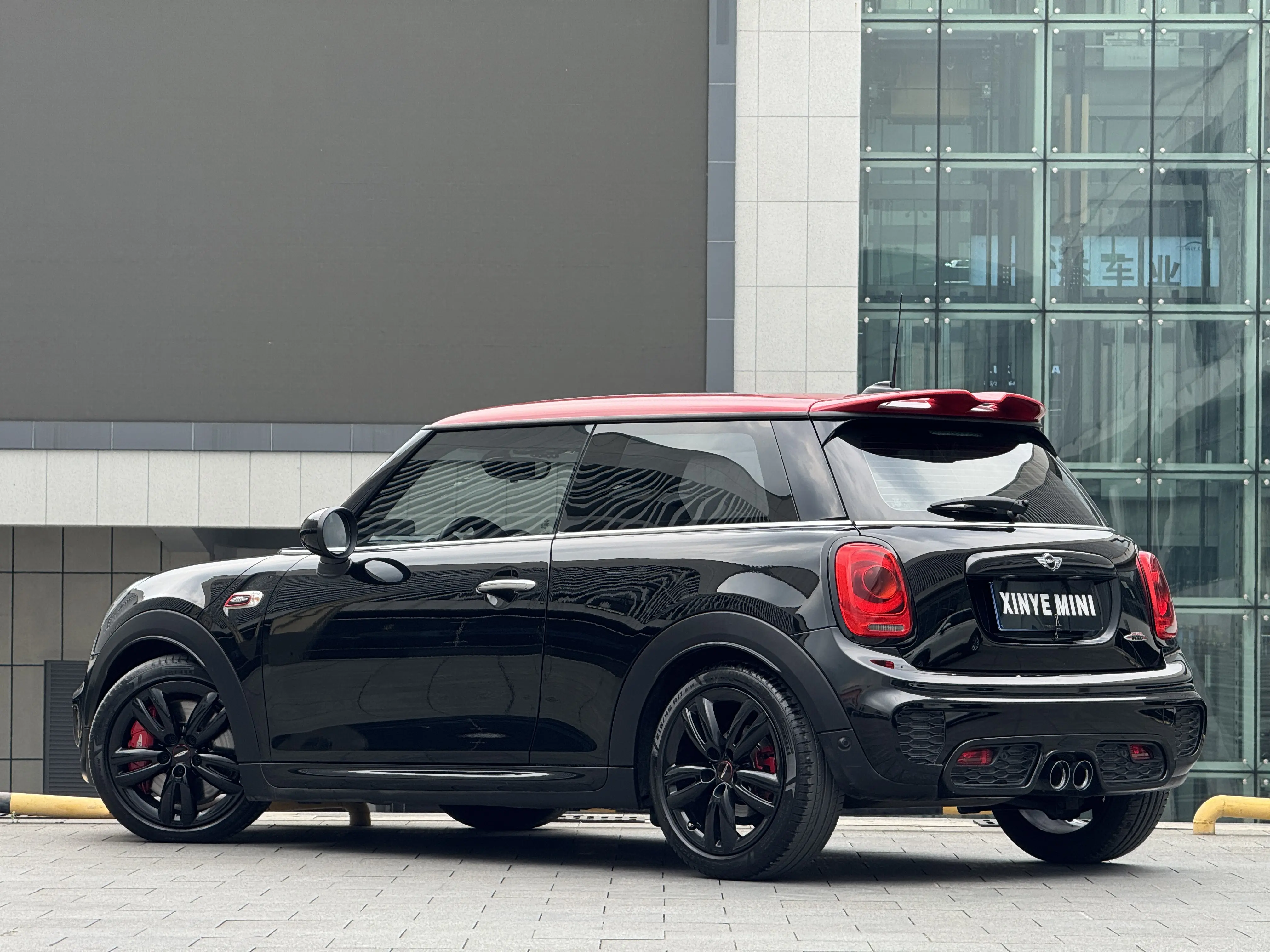 MINI JCW