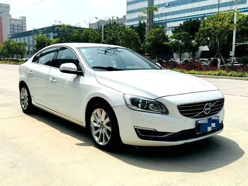 Volvo S60
