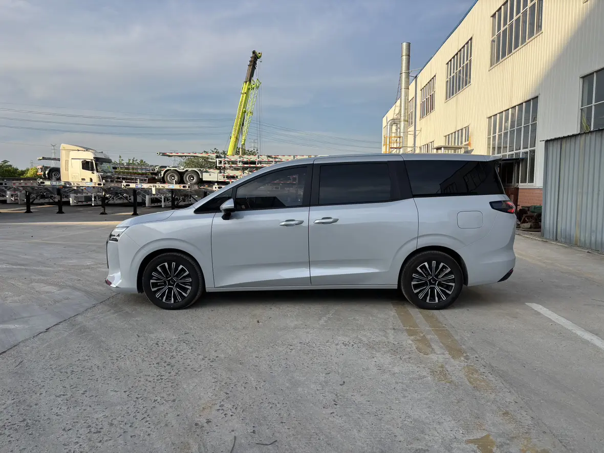 Wuling Starlight 730 PHEV
