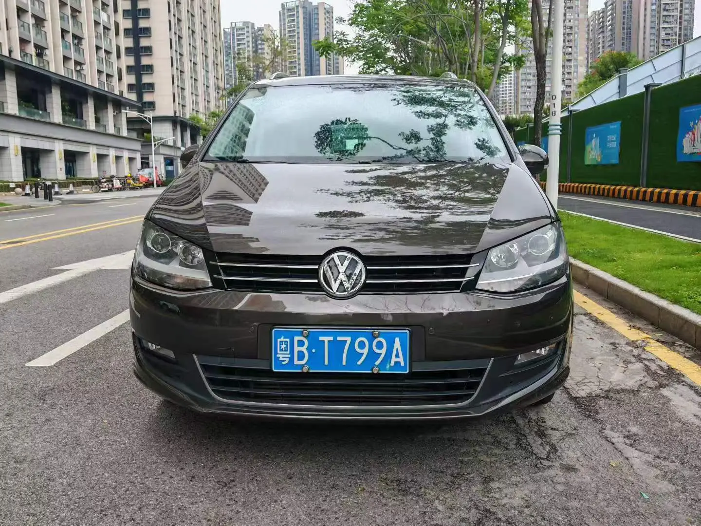Volkswagen Sharon