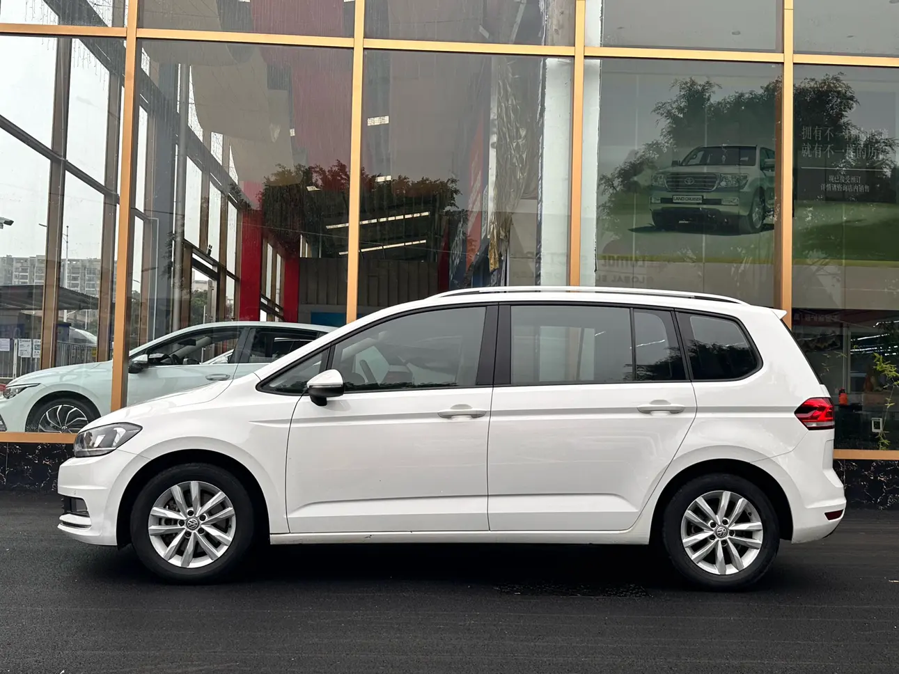 Volkswagen Touran L