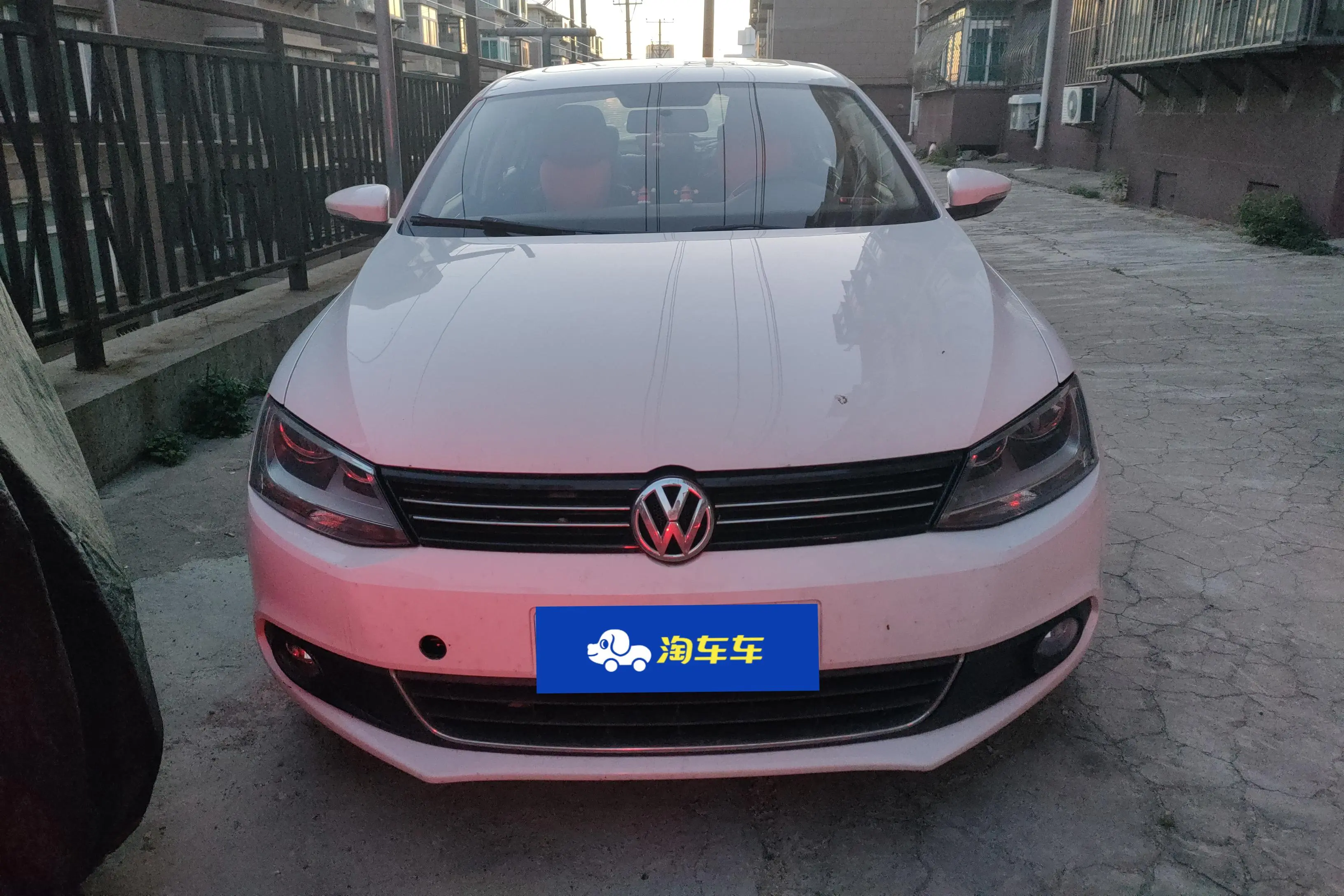 Volkswagen Sagitar