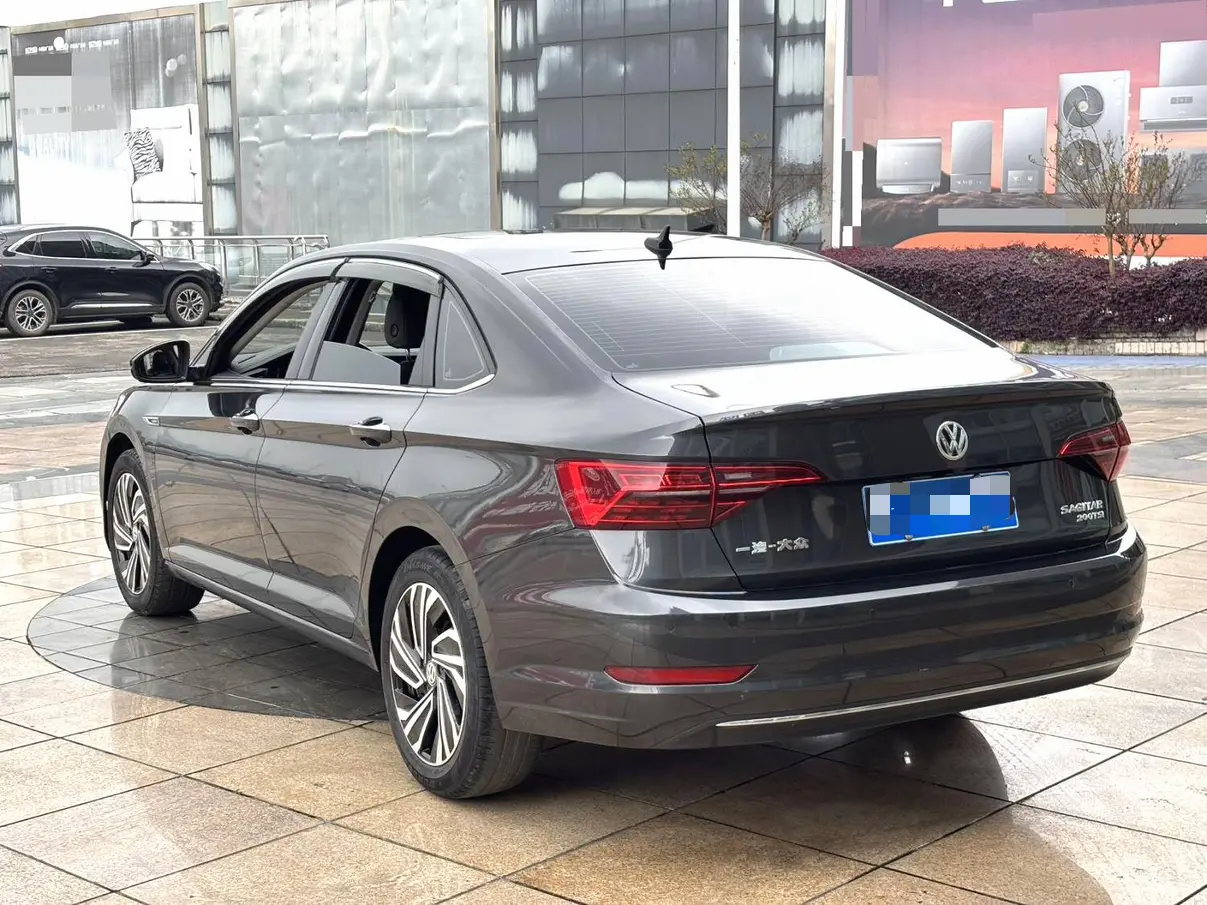 Volkswagen Sagitar