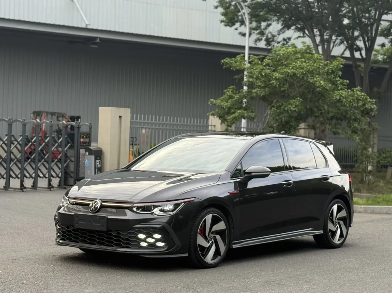 Volkswagen Golf GTI