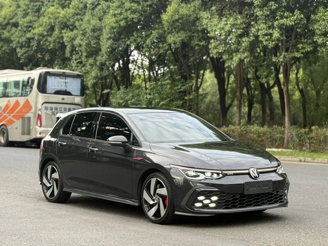 Volkswagen Golf GTI