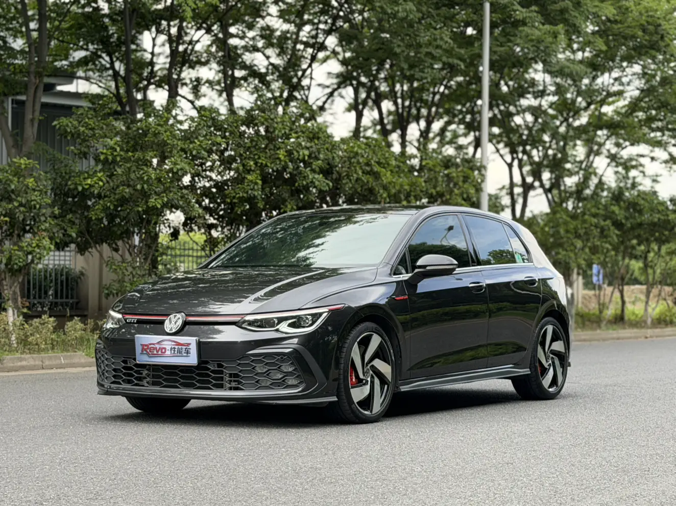 Volkswagen Golf GTI