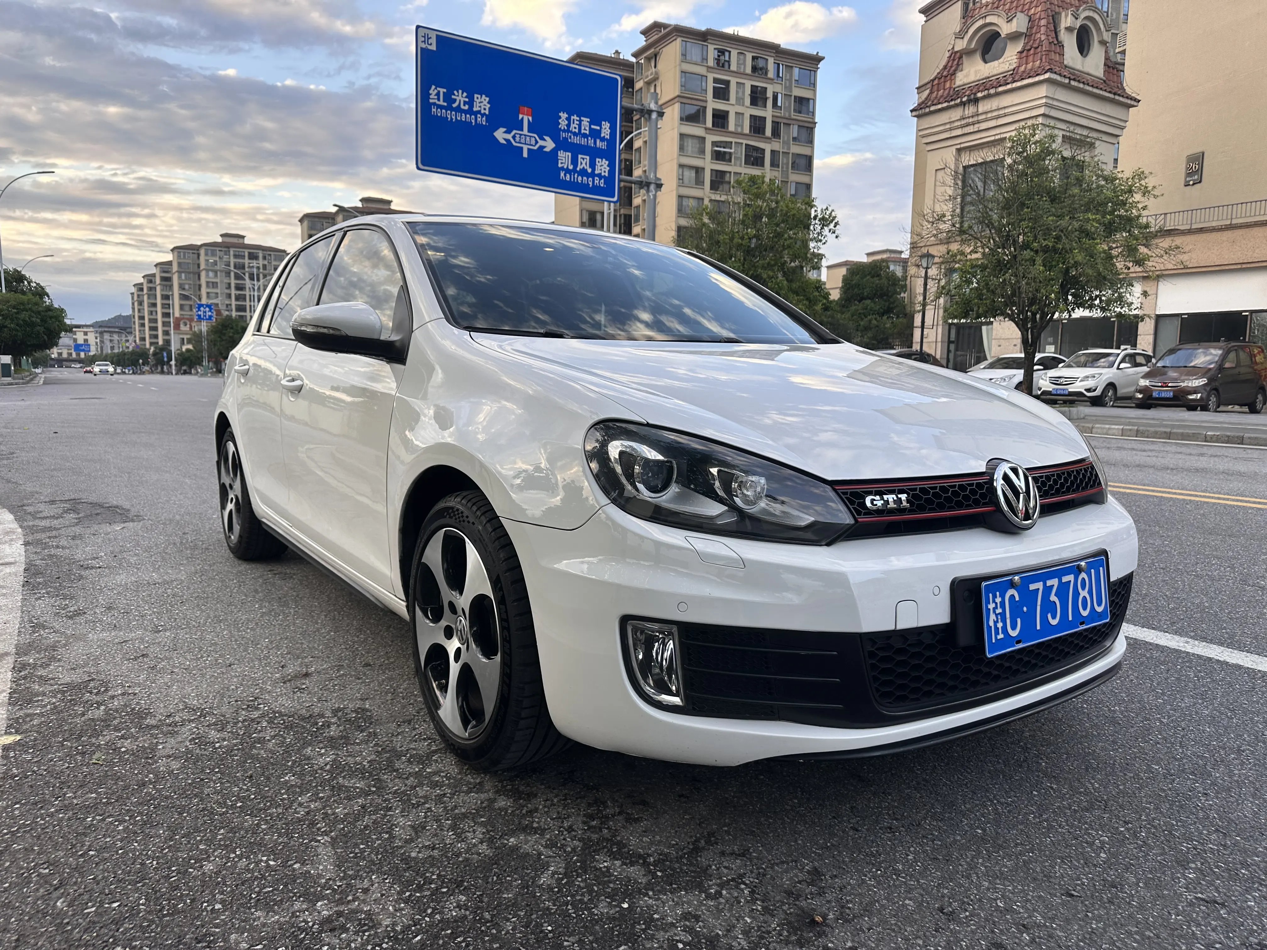 Volkswagen Golf GTI