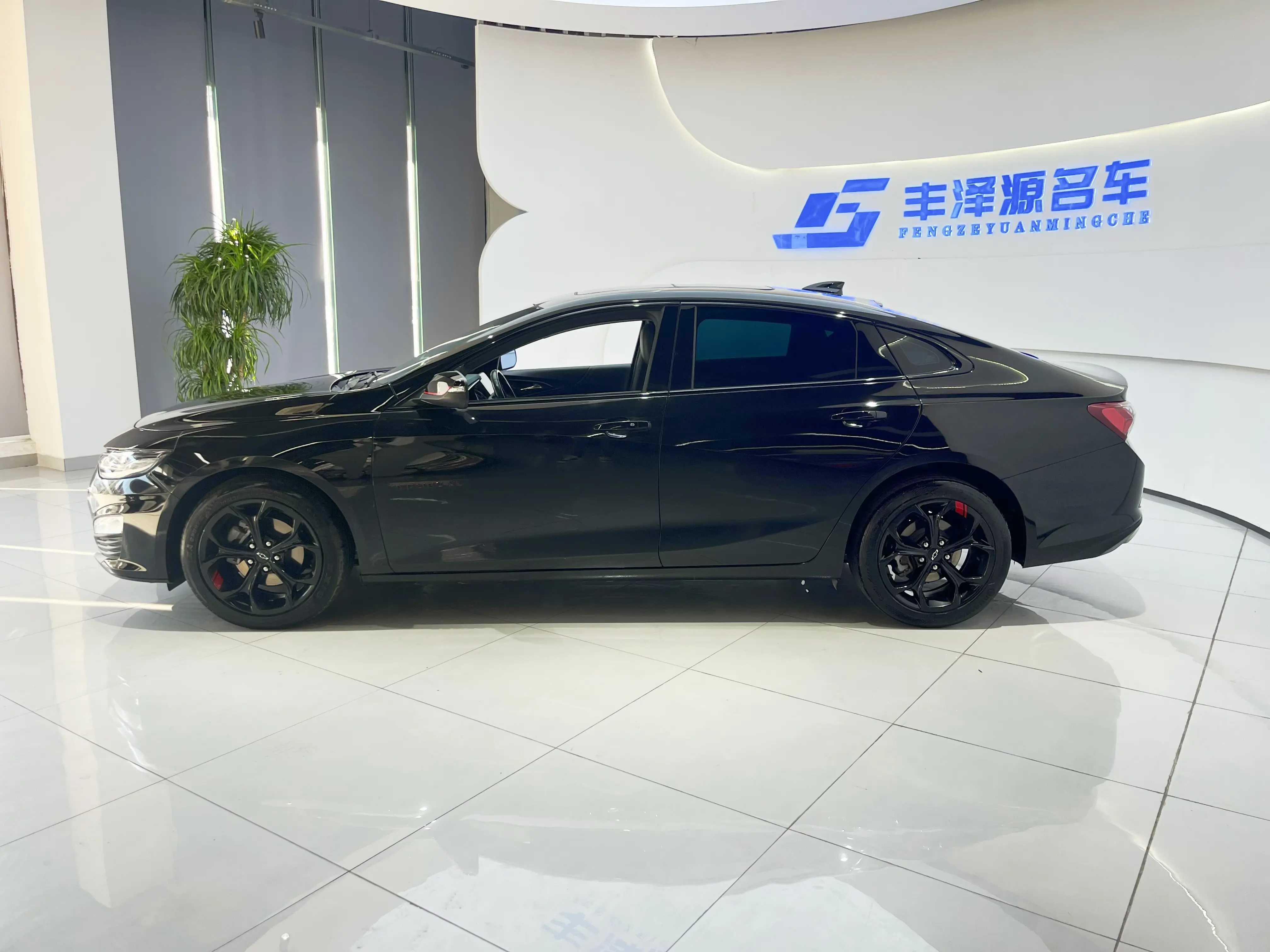 Chevrolet Malibu XL