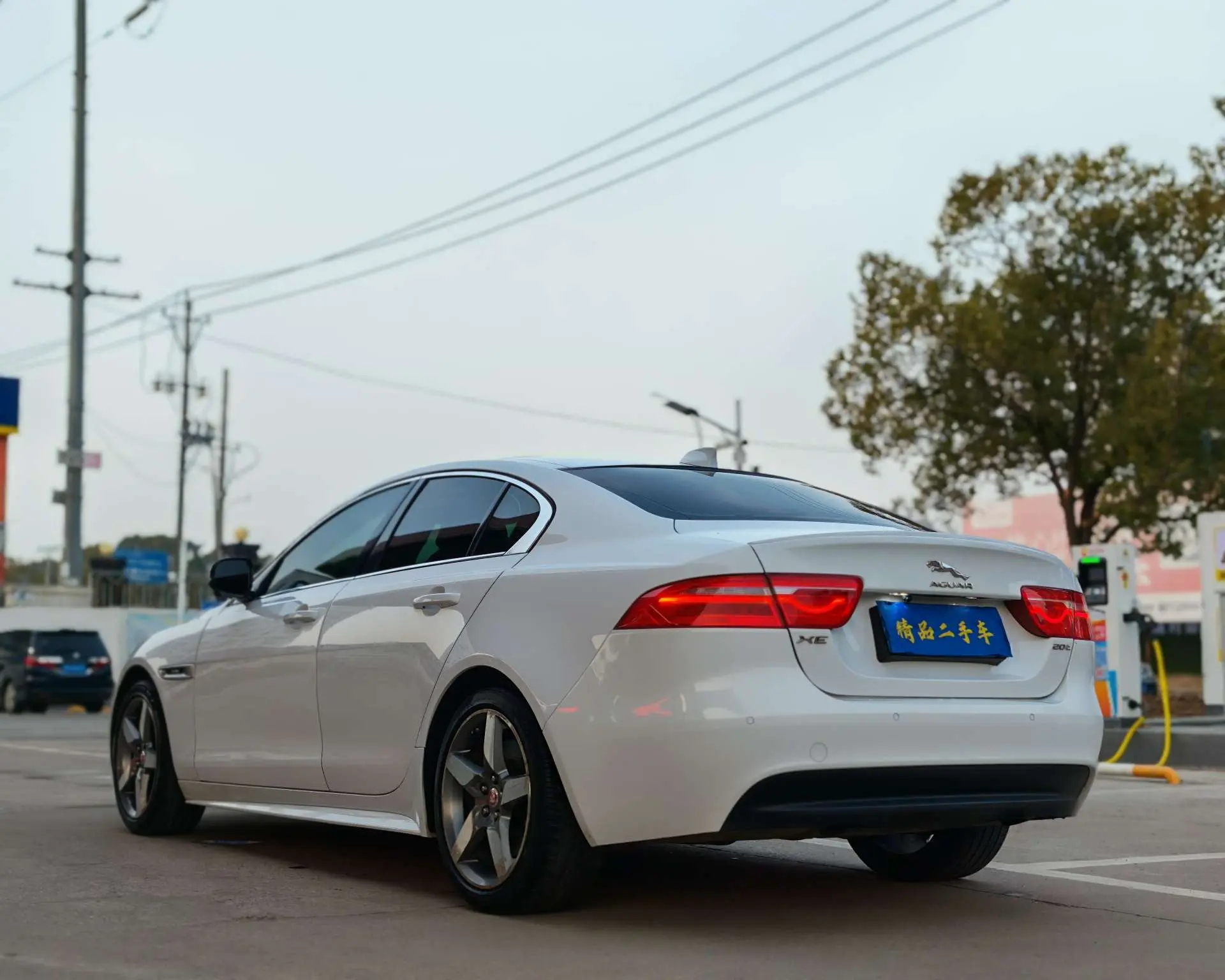 Jaguar XE