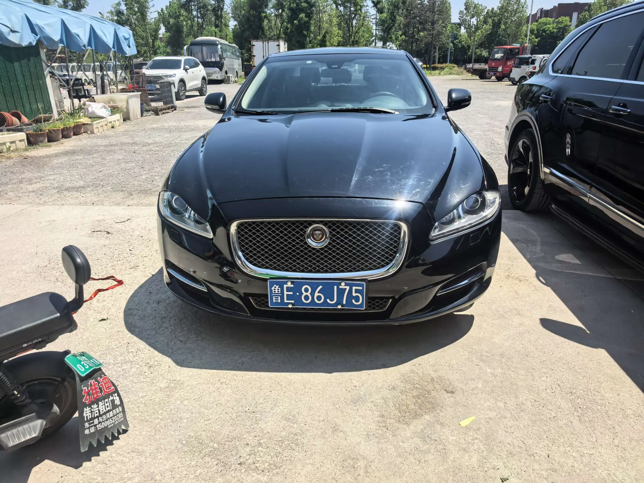 Jaguar XJ