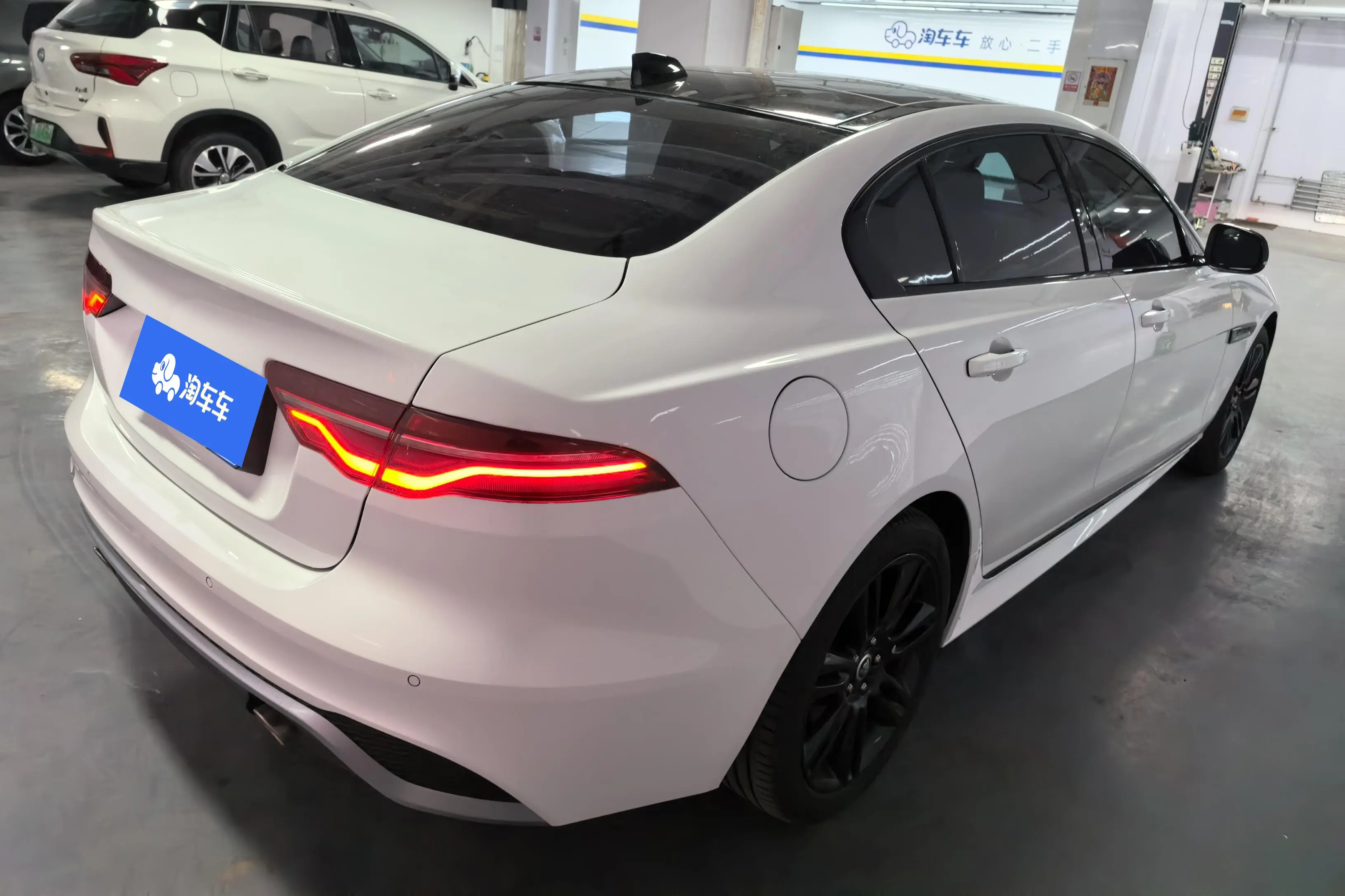 Jaguar XEL