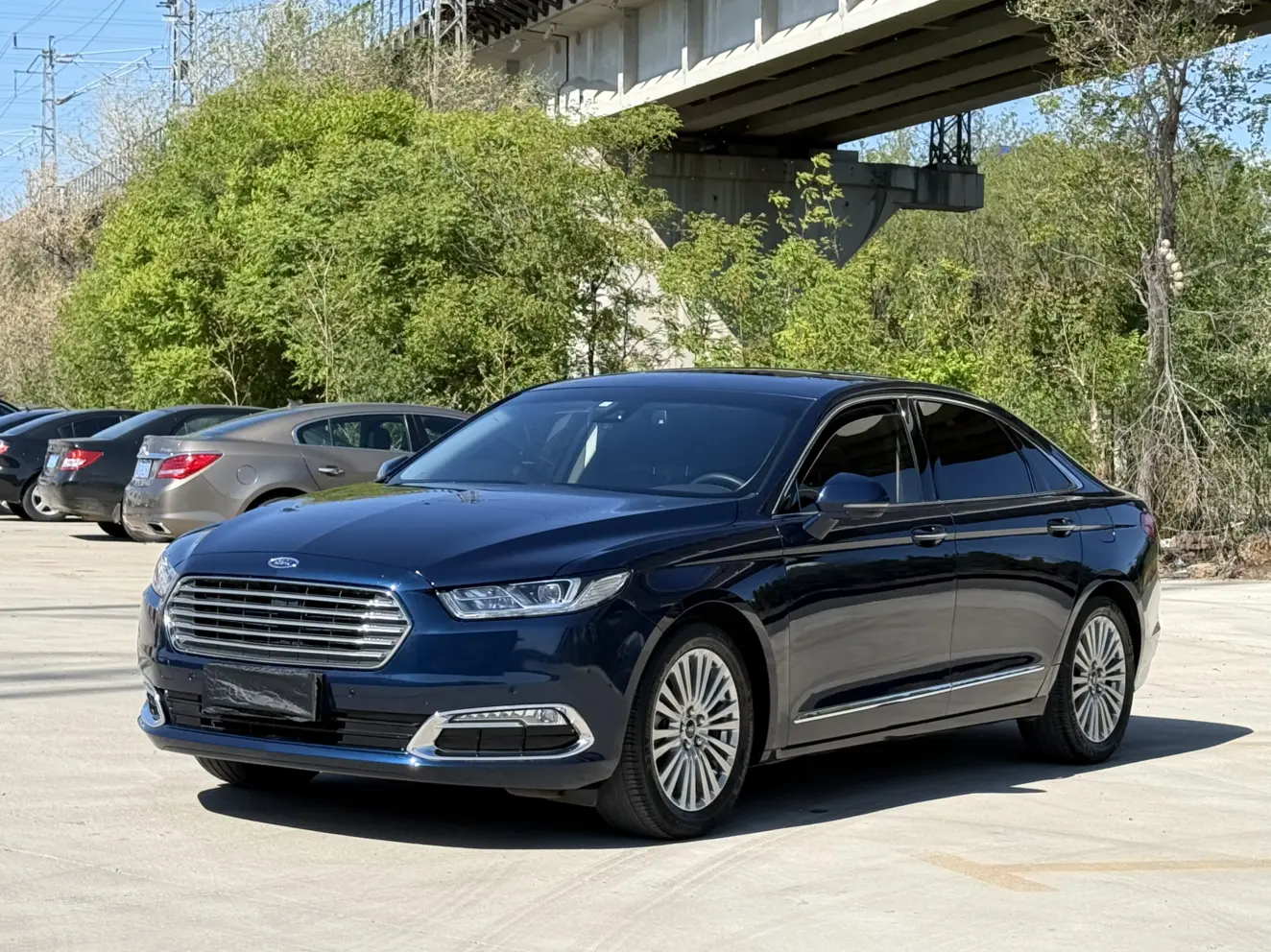 Ford Taurus