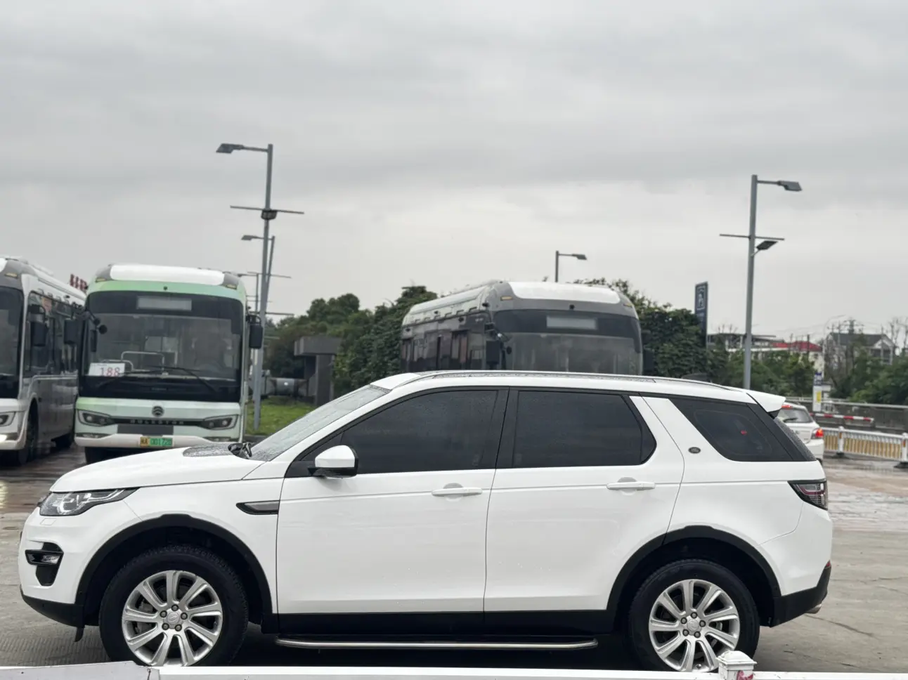 Land Rover Discover the magic