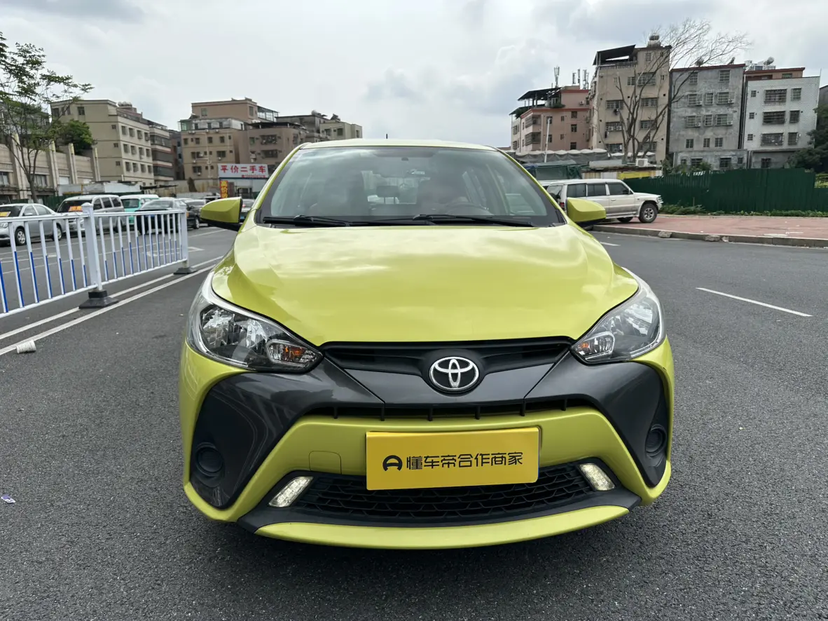 Toyota Yaris L