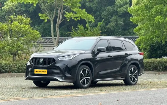 Toyota Crown Kluger