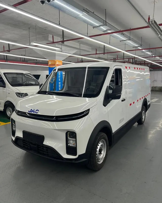 JAC Van Bolo