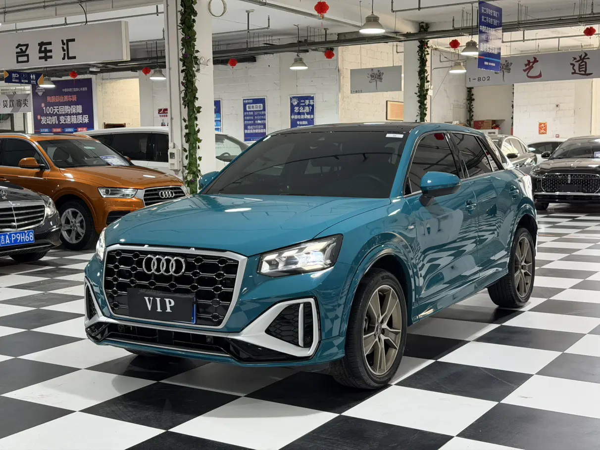 Audi Q2L