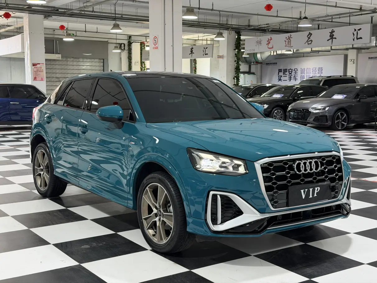 Audi Q2L