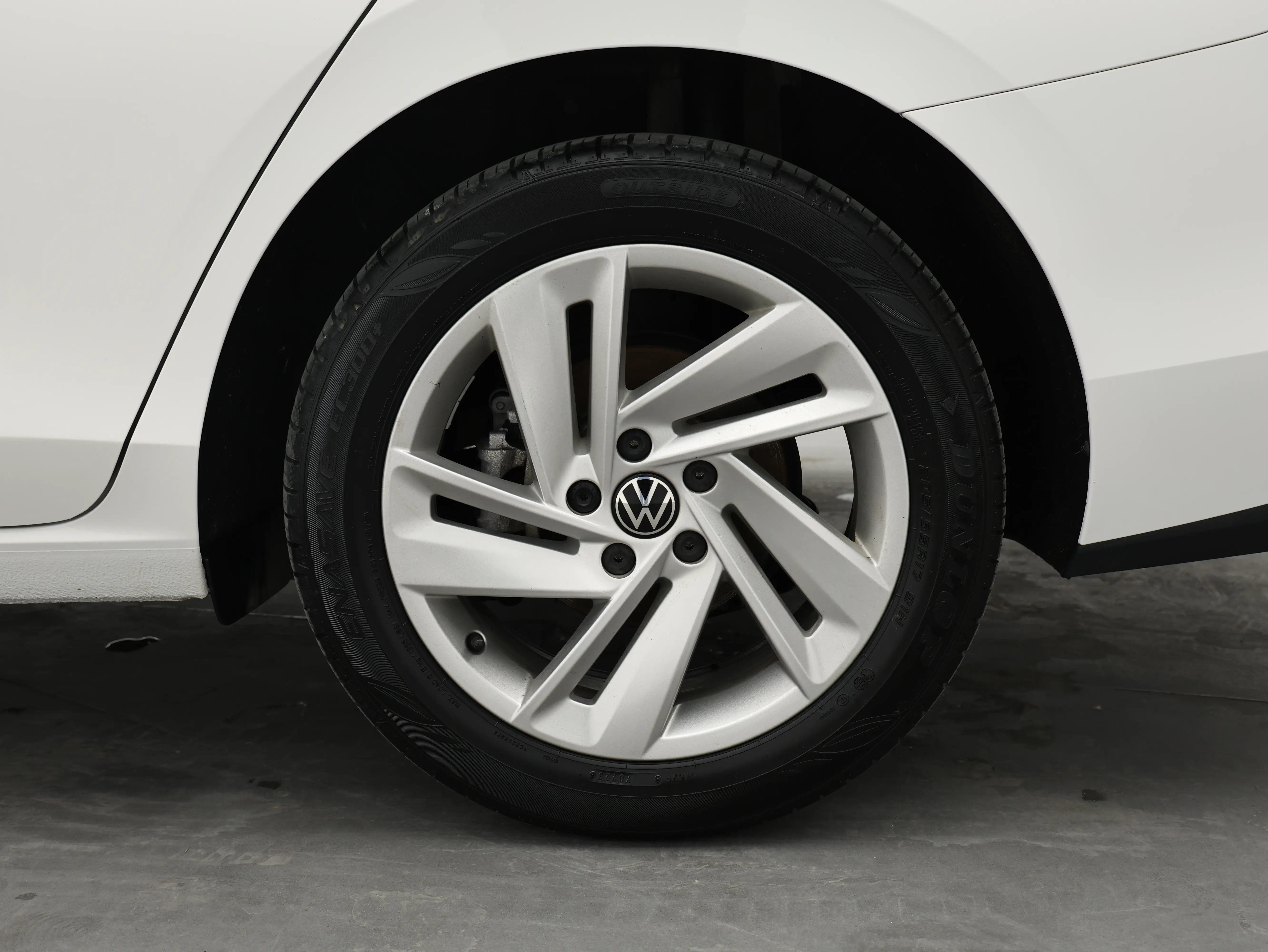 VOLKSWAGEN LAMANDO