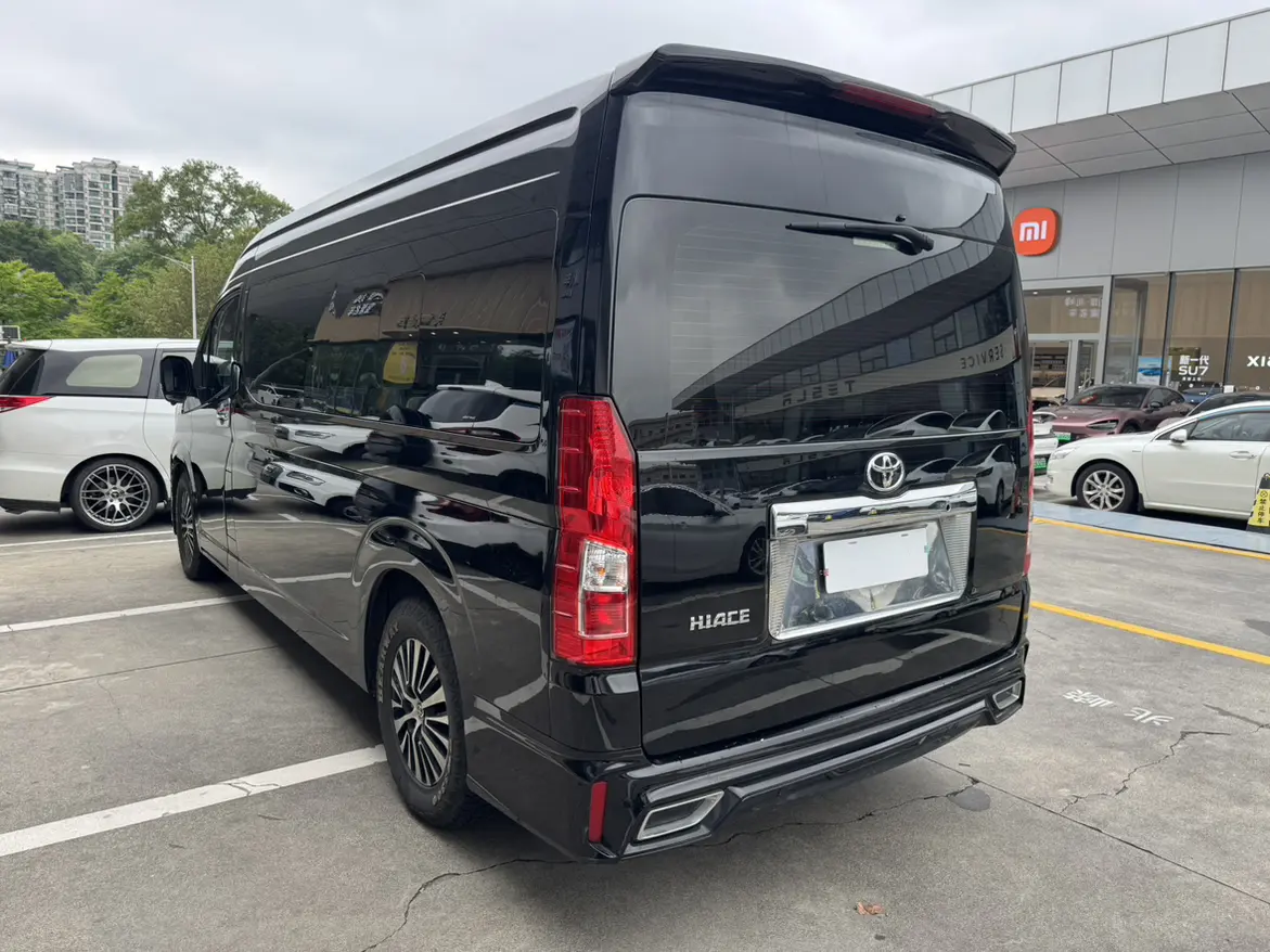 Toyota HiAce