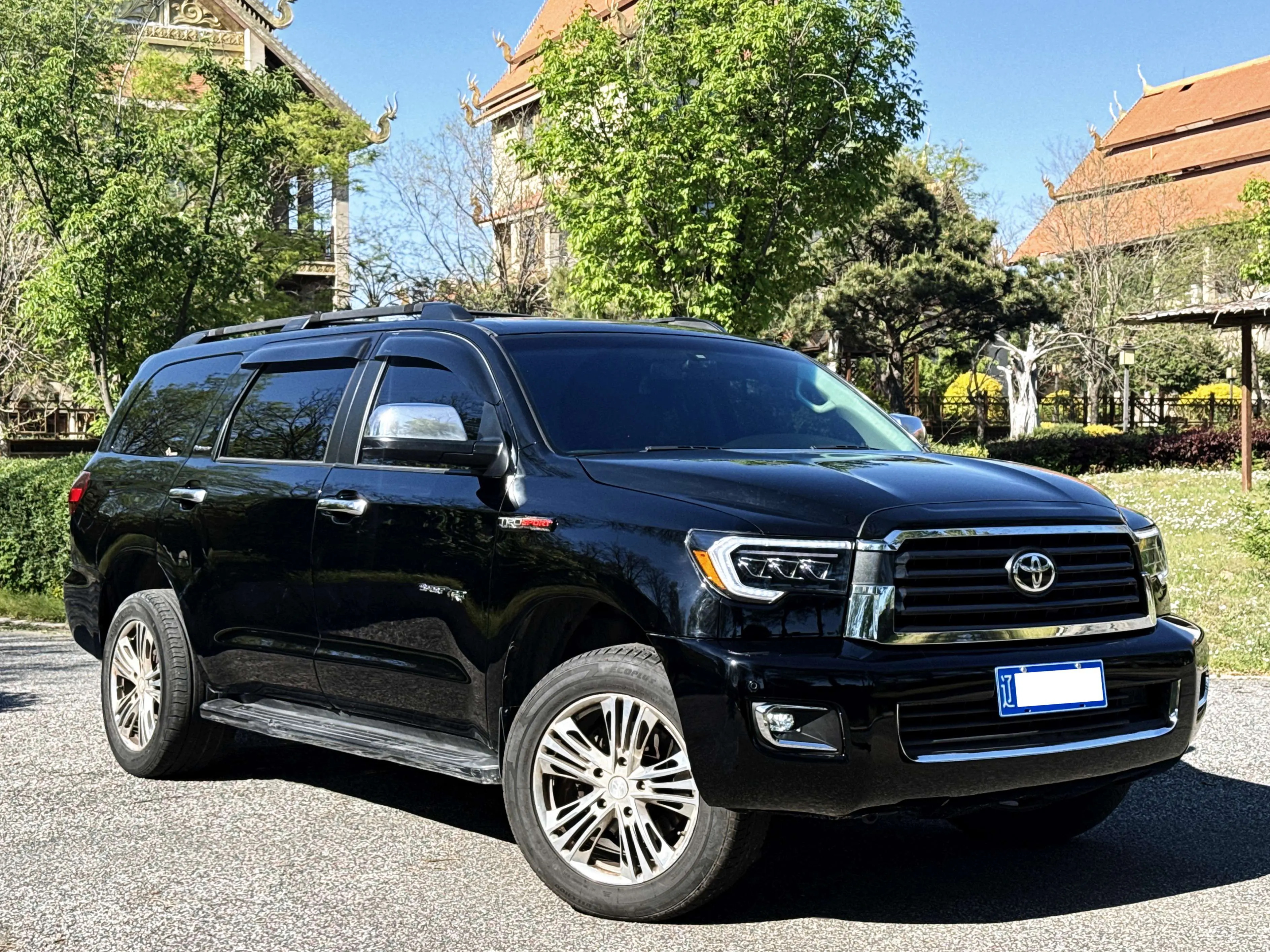 Toyota Sequoia