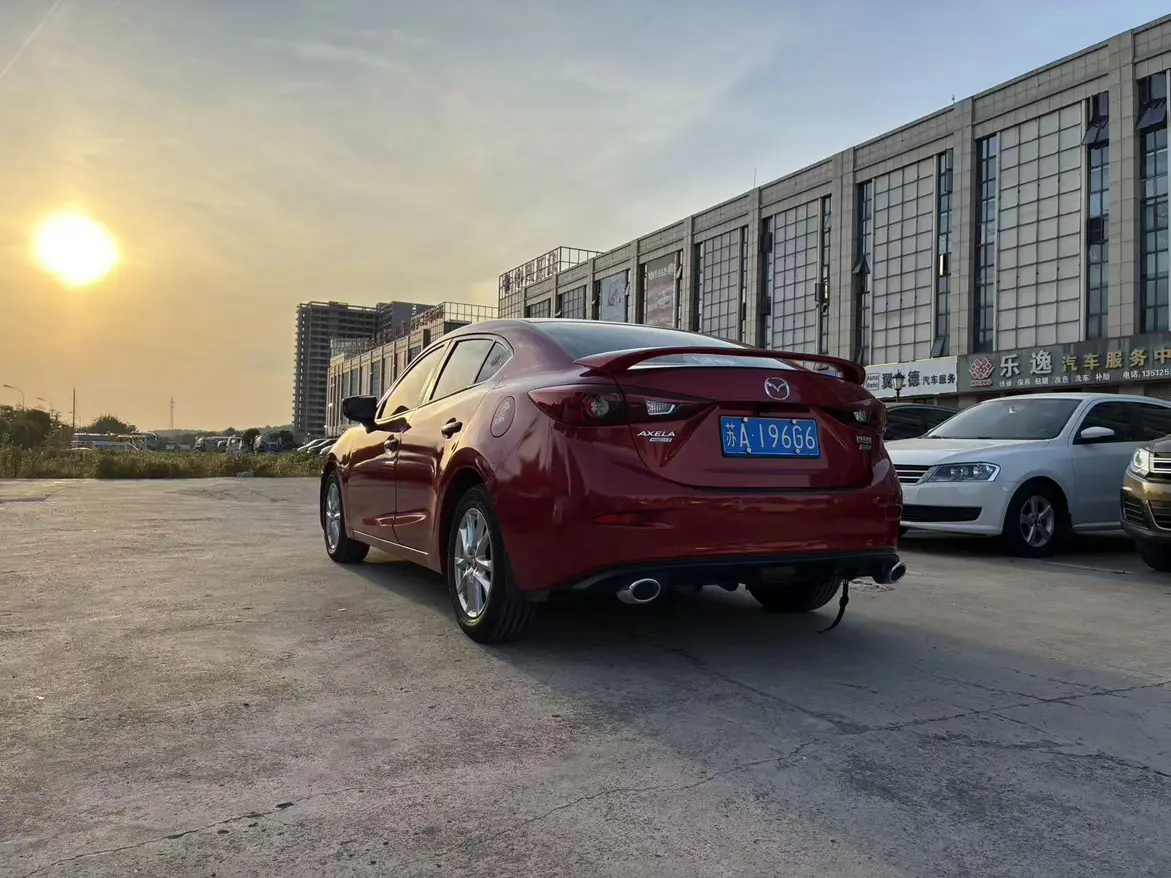 Mazda Axela