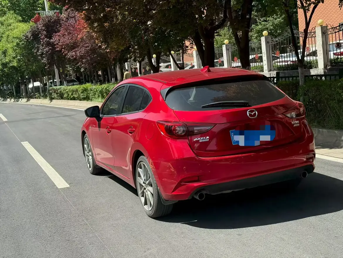Mazda Axela