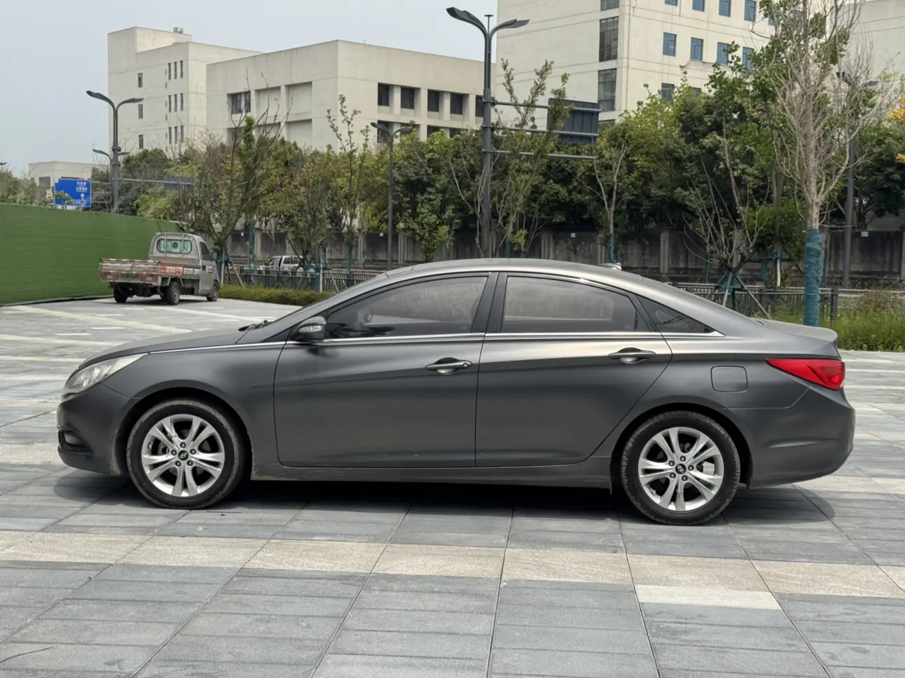 Hyundai Sonata eight