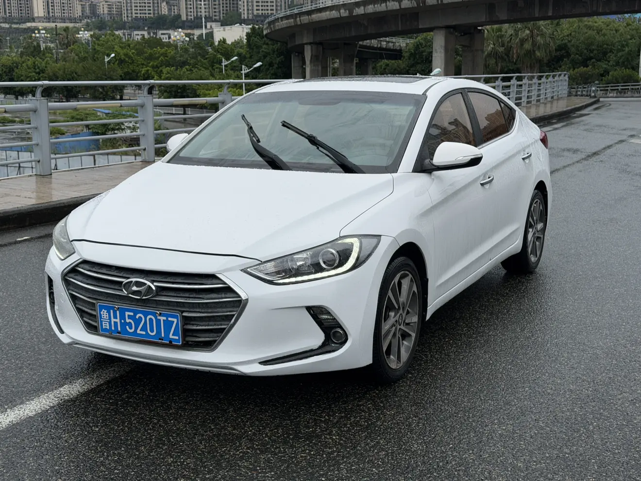 Hyundai Lead