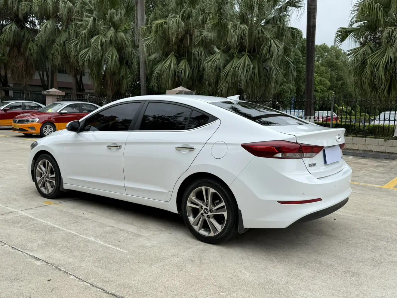 Hyundai Lead