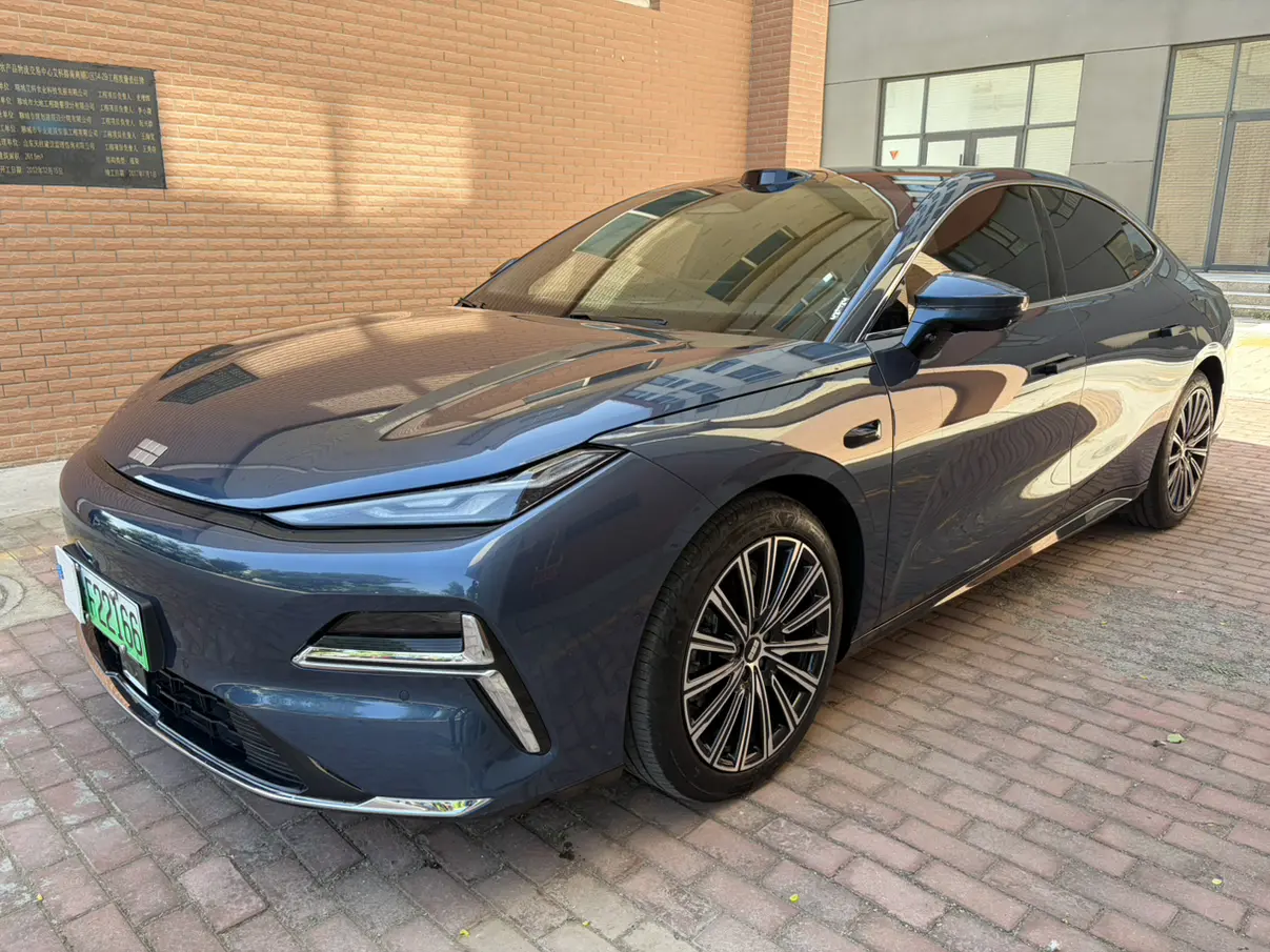 Geely Galaxy Star 8 PHEV