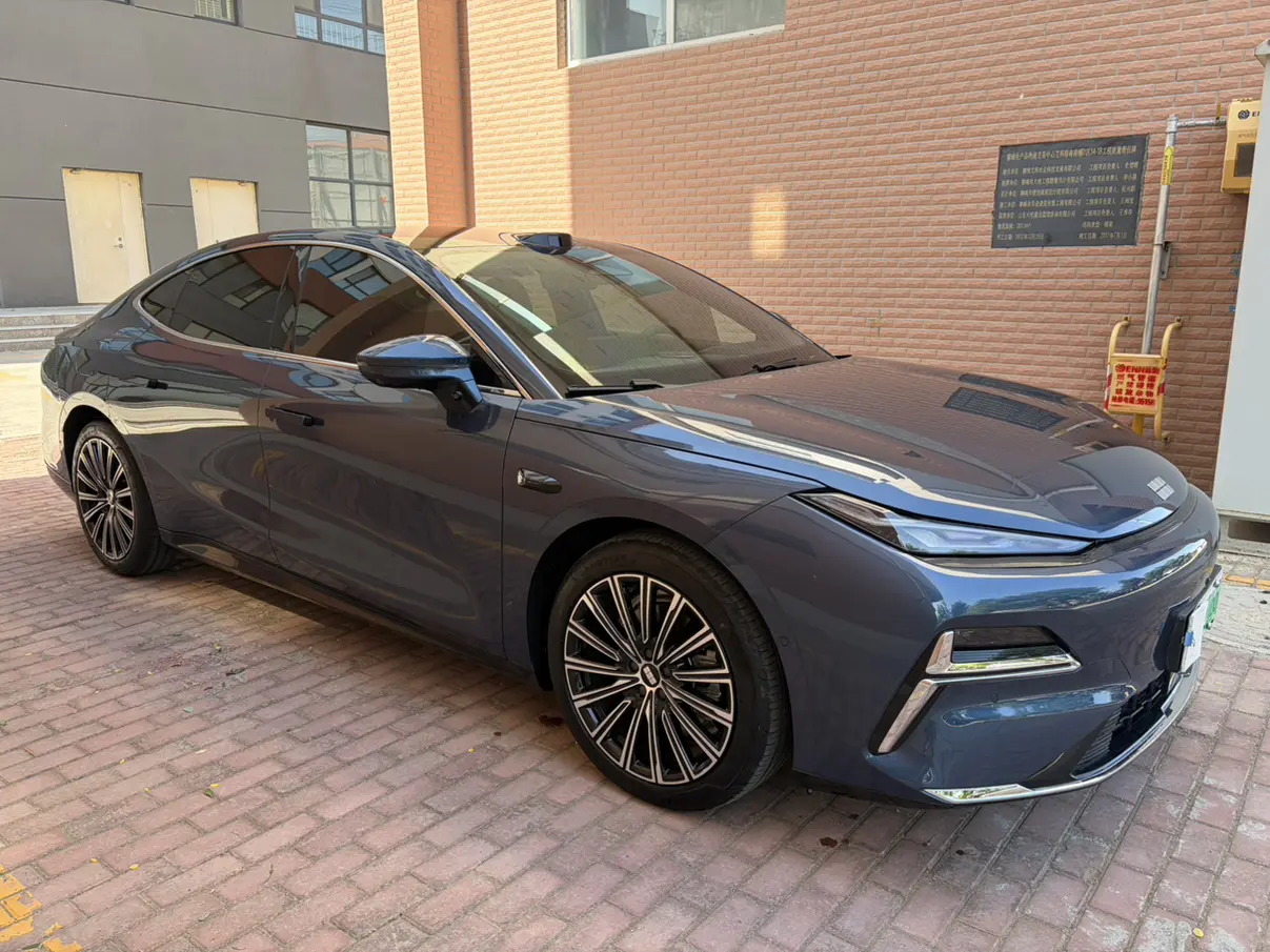 Geely Galaxy Star 8 PHEV