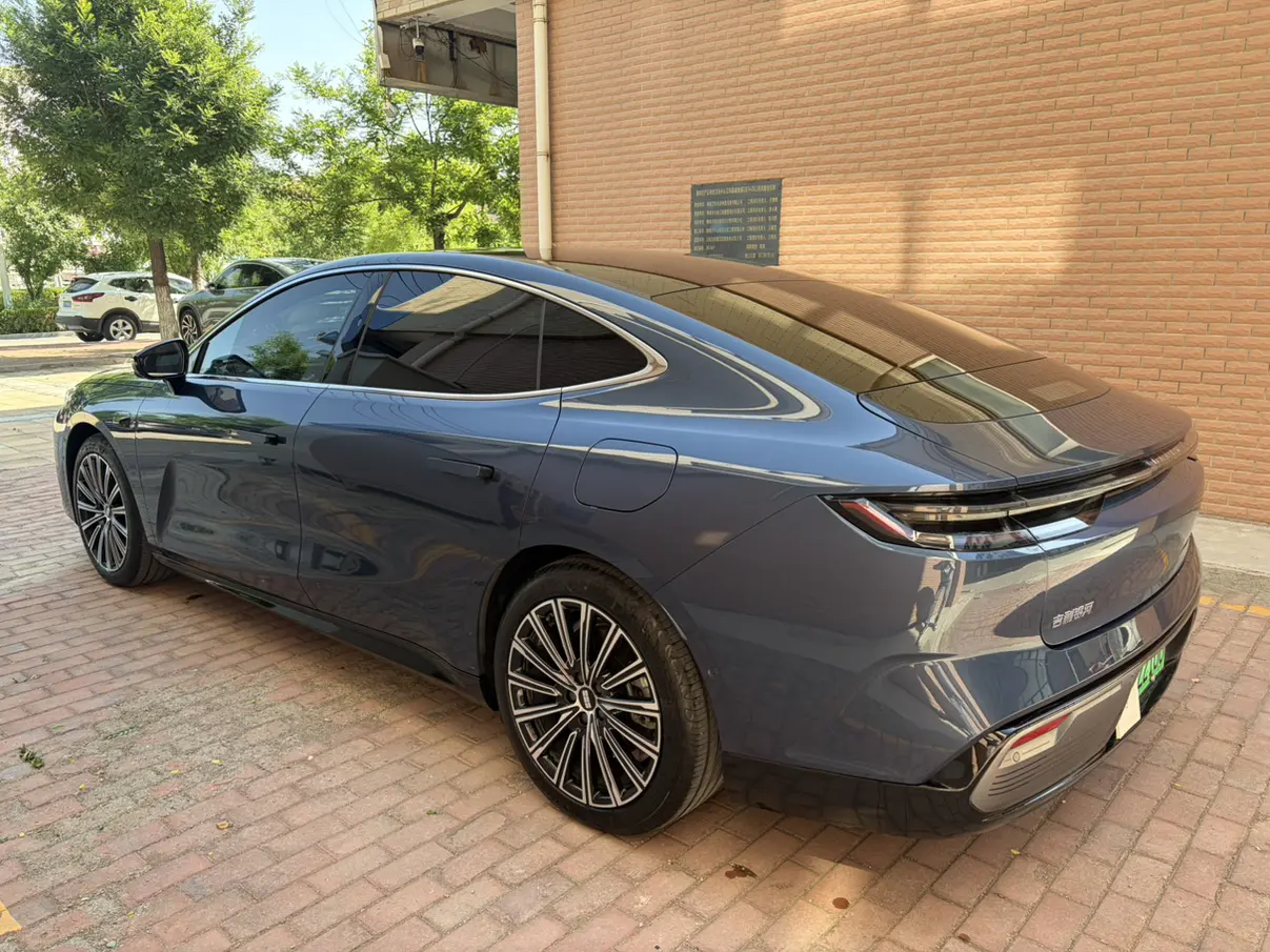 Geely Galaxy Star 8 PHEV