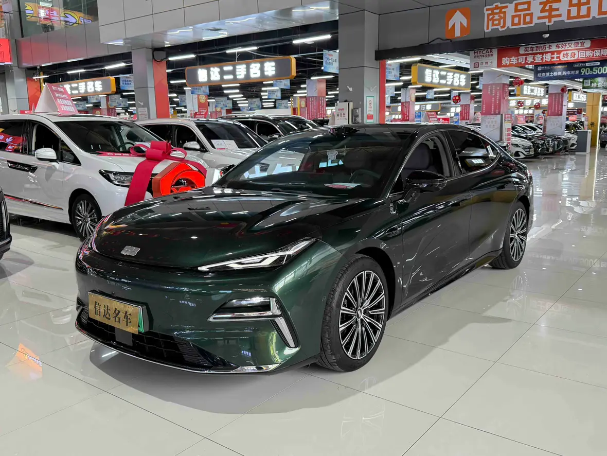 Geely Galaxy Star 8 PHEV