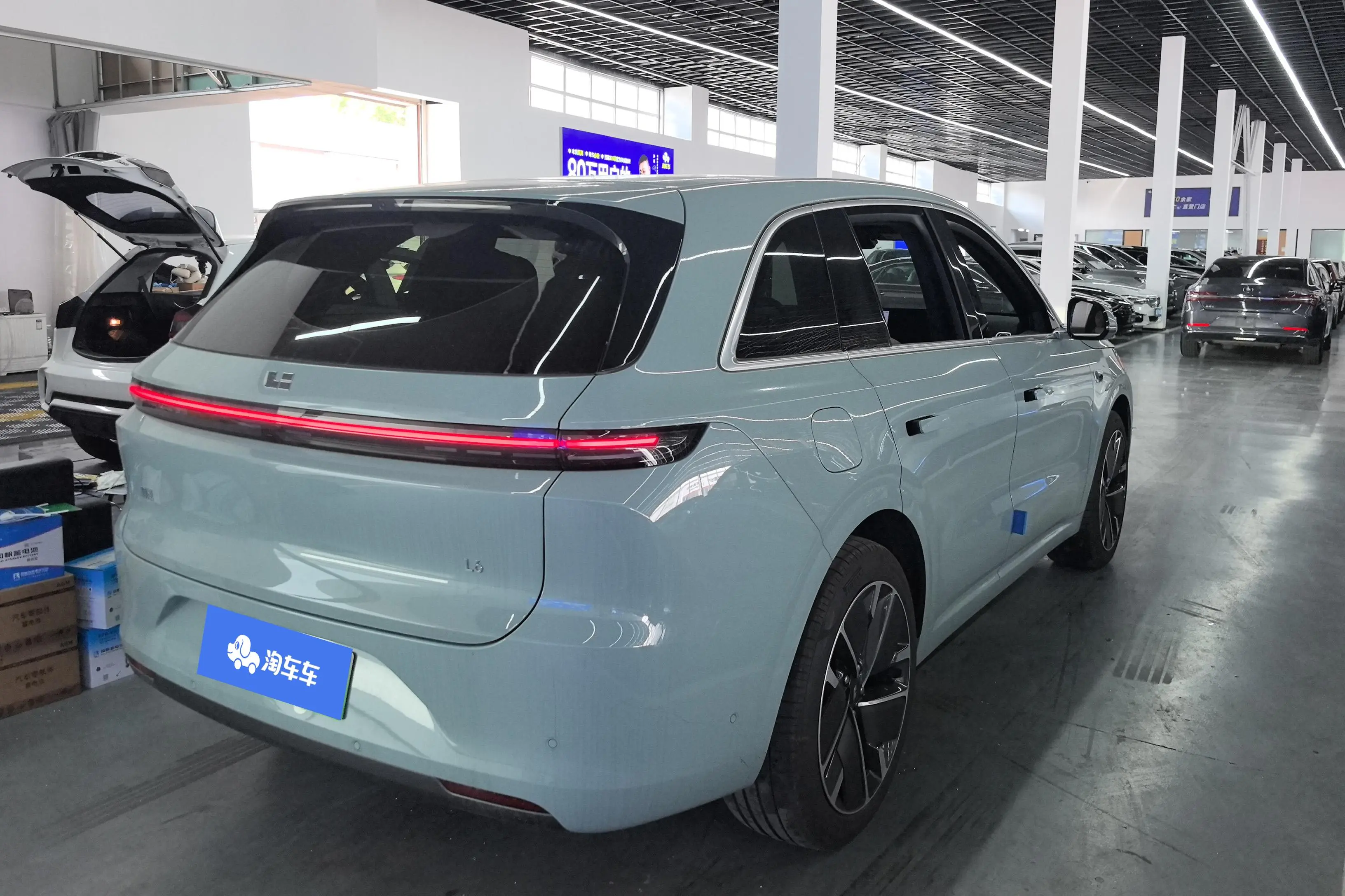 Lixiang L6