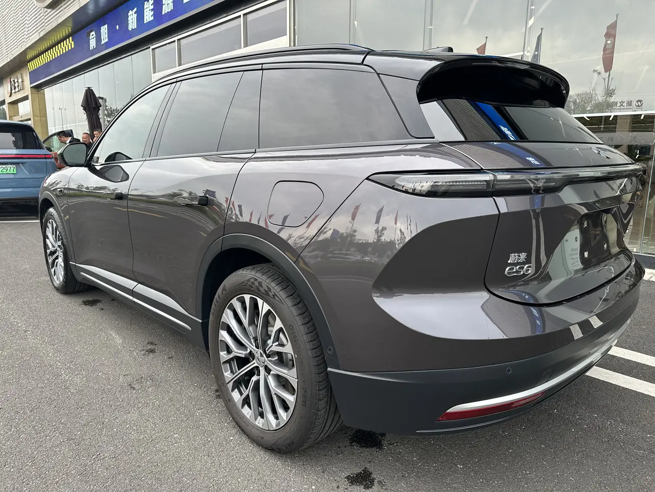 NIO ES6