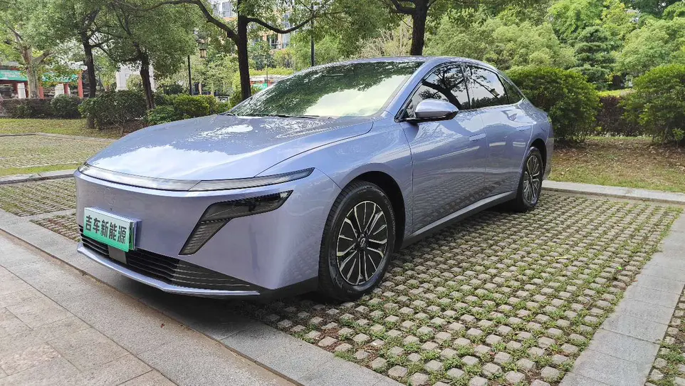 Nissan N6