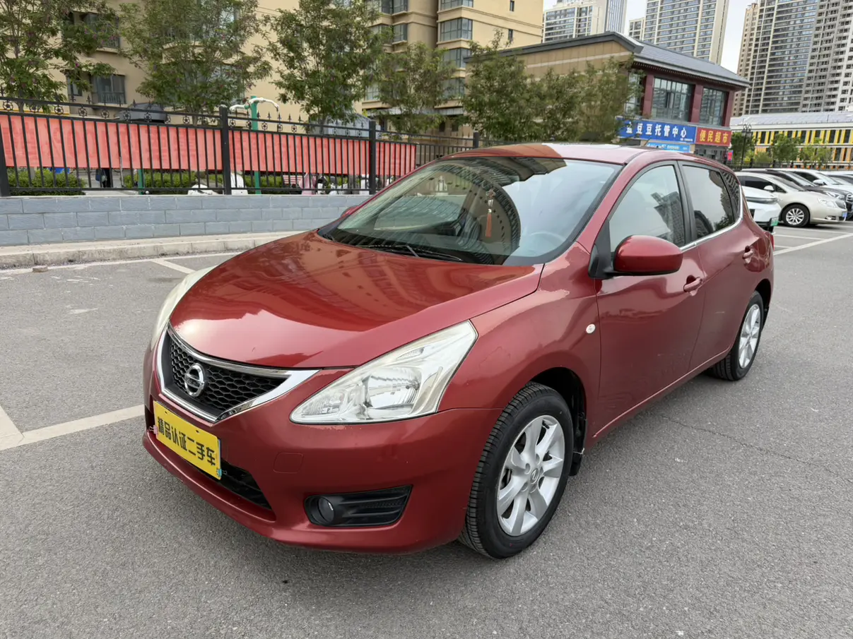 Nissan Tiida
