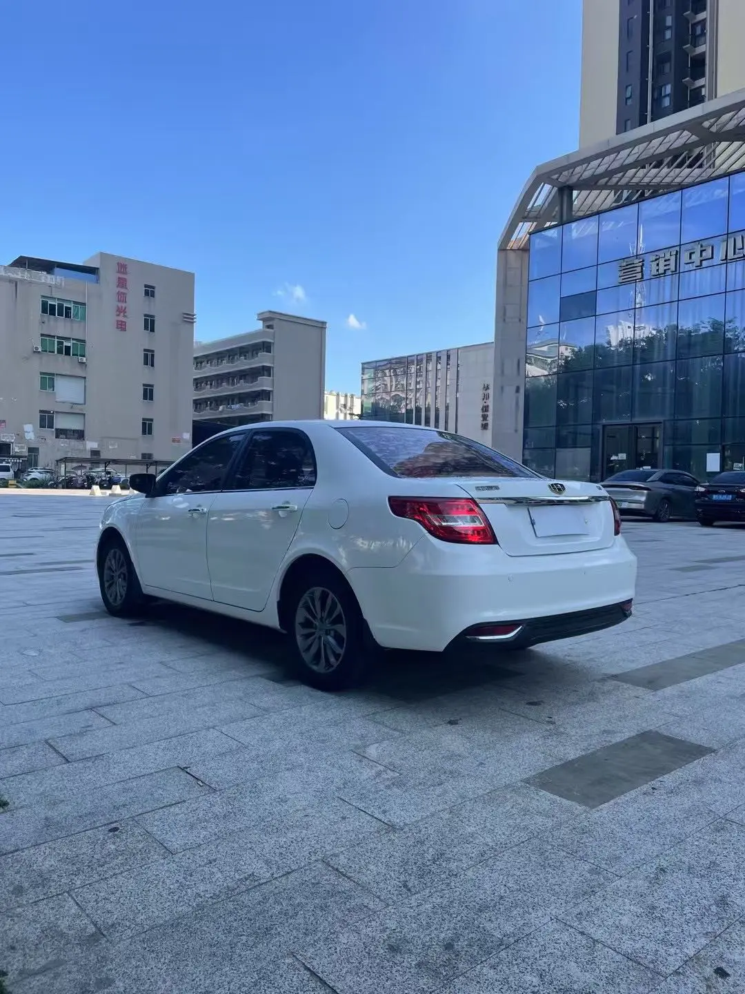 Geely Vision