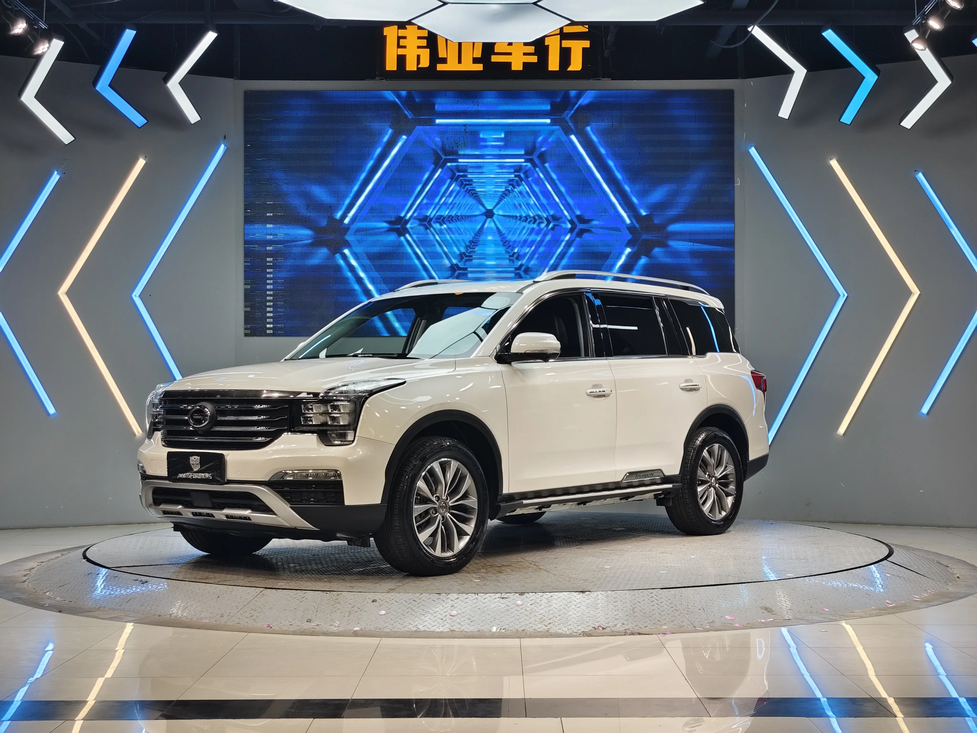 GAC Trumpchi GS8  из Китая