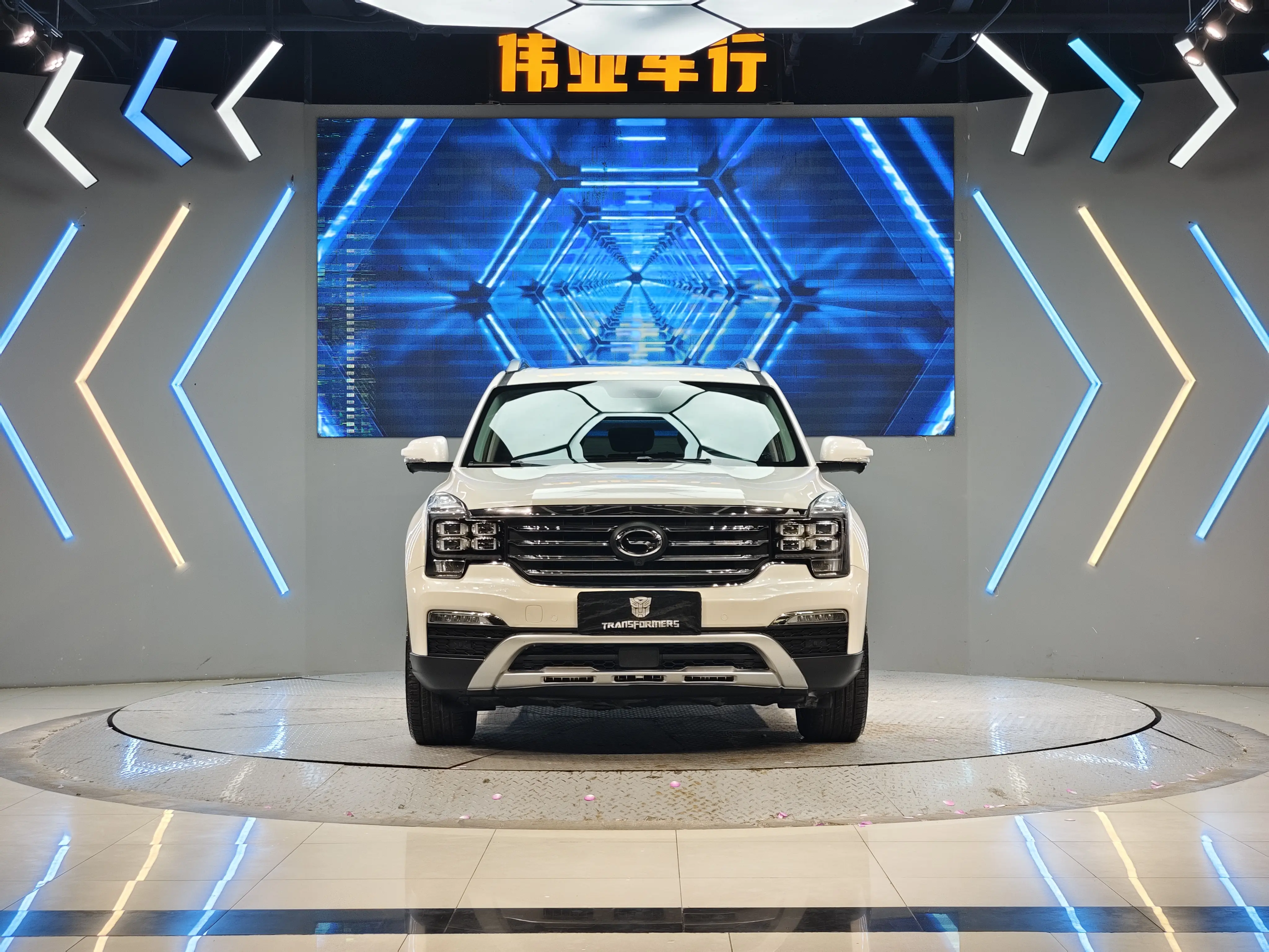 GAC Trumpchi GS8  из Китая