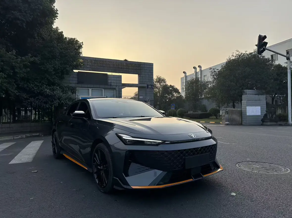 Changan UNI-V
