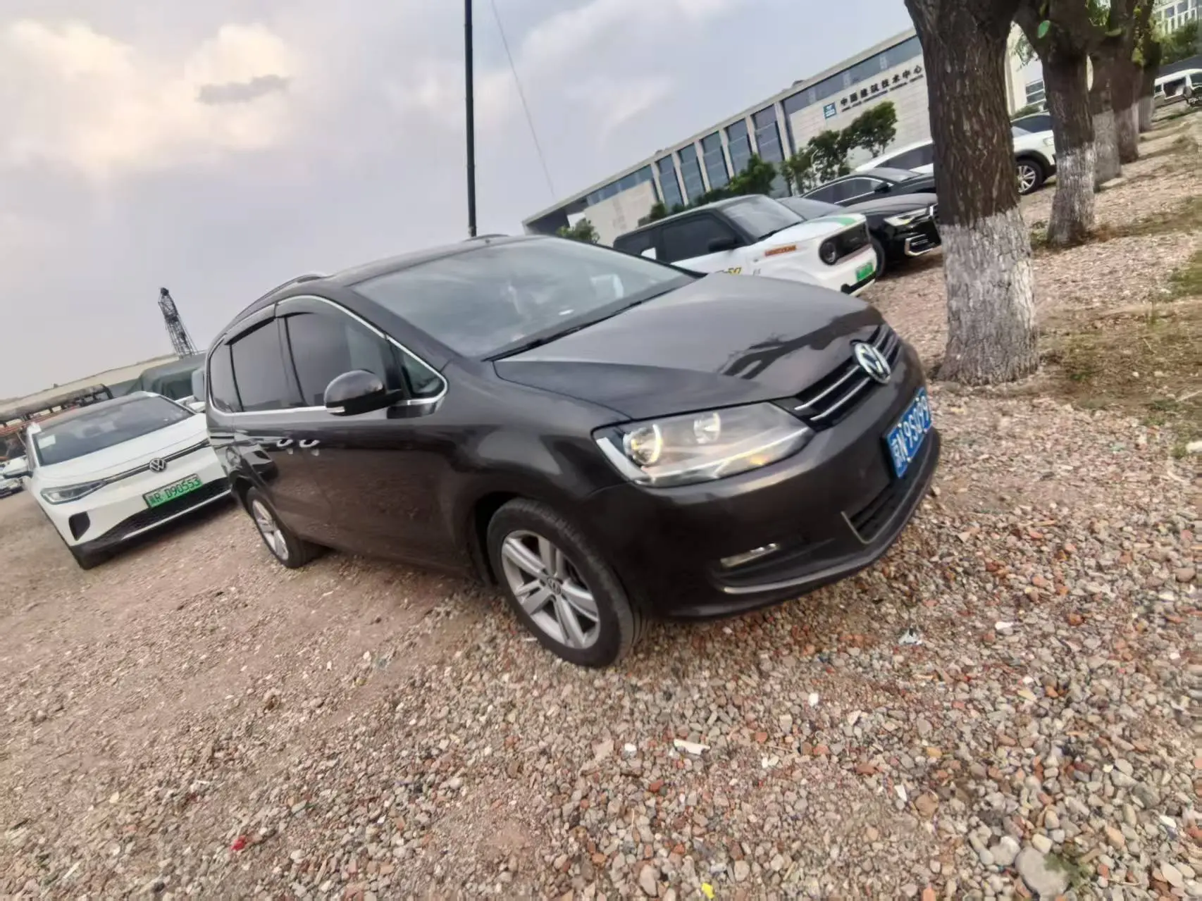 Volkswagen Sharon
