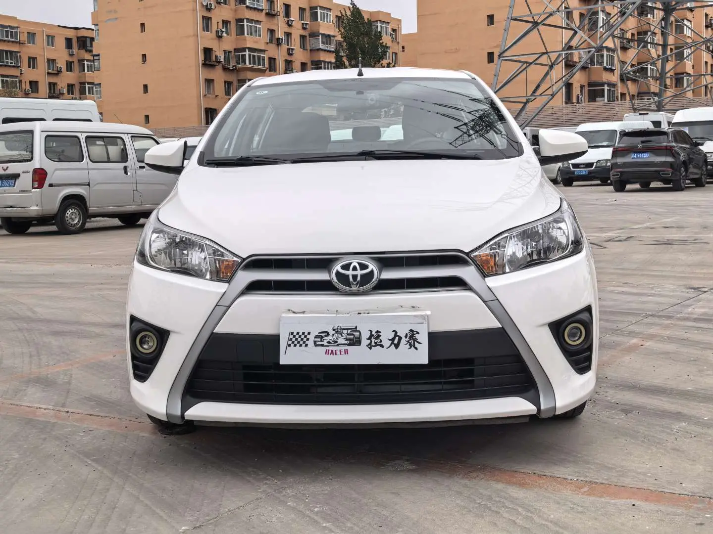 Toyota Yaris L