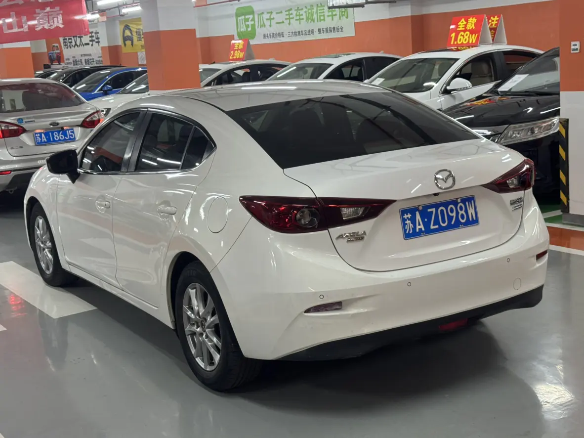 Mazda Axela