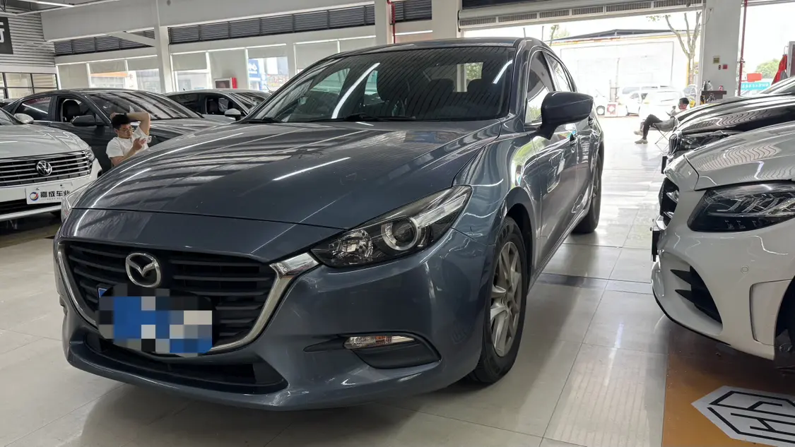 Mazda Axela