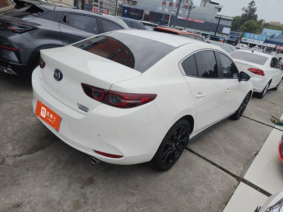 Mazda Axela