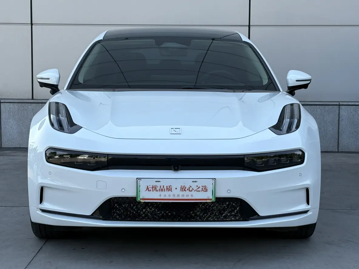ZEEKR 001