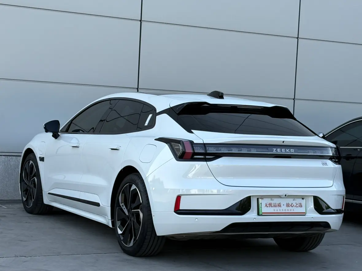 ZEEKR 001